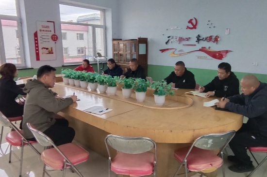 公共事业管理处开展党风廉政建设专题党课 (1).jpg